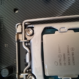 i5-7600k + H270F Strix mother board + heat-sink