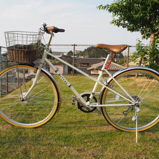 【美品】 おしゃれ前かご自転車　26インチ　6段変速ギア搭載　パールホワイト