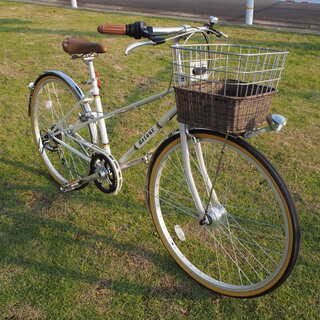 【美品】 おしゃれ前かご自転車　26インチ　6段変速ギア搭載　パールホワイト