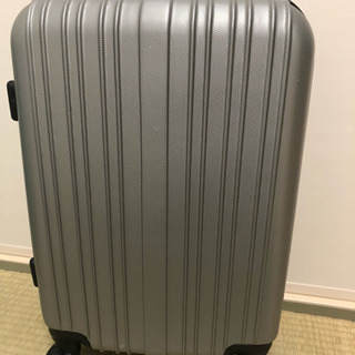 中古美品のスーツケースSSサイズ500円