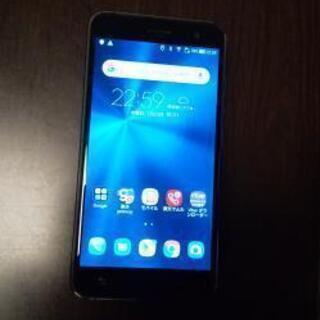 ASUS ゼンフォン3 ZE520KL