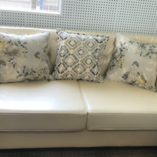 本革製 チェスターフィールド調３Pソファー 