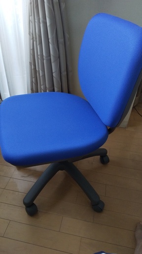 新品　オカムラ　オフィスチェア　VILLAGE 　青　8VC11A-FVG6　肘あてなし