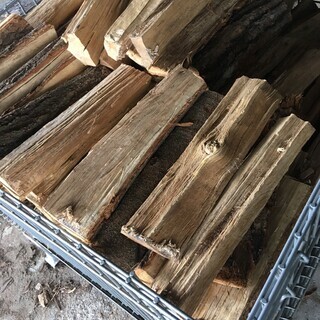 来シーズン用 広葉樹未乾燥薪 500kg 配達料込み 購入