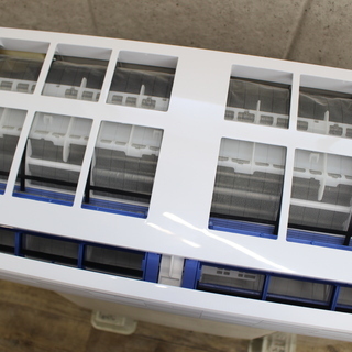 R015)【清掃済み・美品】富士通 FUJITSU ルームエアコン AS-R22F-W 2017年製 主に6畳用 2.2kw 単相100V