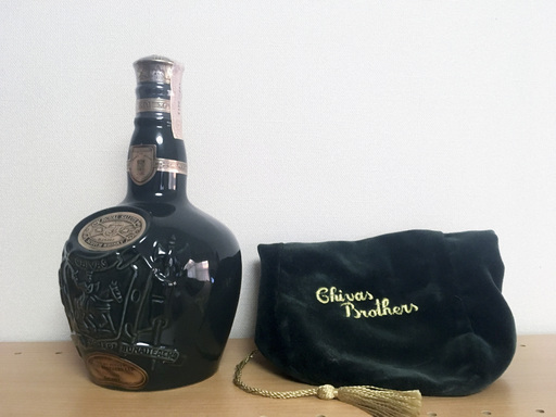 ロイヤルサルート21年　緑陶器 750ml 40%