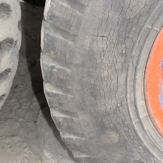 値下げ 引取限定 サンワ トレーラー 改 ダブルタイヤ 荷台内137ｘ202ポール110アオリ25ｃｍ 6ｐｒ2本8ｐｒ2本６００－９ 値下げ 引取限定 サンワ トレーラー 改 ダブルタイヤ 荷台内137x202