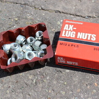 ＜T-01＞ 新車外し TOYOTA トヨタ 純正 スチール ホイール 14インチ ホイールキャップ ナット セット