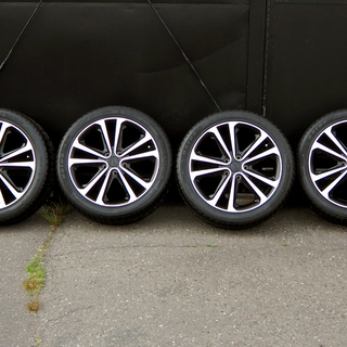WREST（ヴァレスト）18インチ オフセット53 7J 225/45R18 4本セット