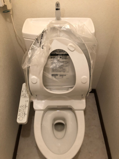 値下げ　鹿児島市　TOTO　トイレ　美品　ウオッシュレット付き 値下げ 鹿児島市 TOTO トイレ 美品 ウオッシュレット付き