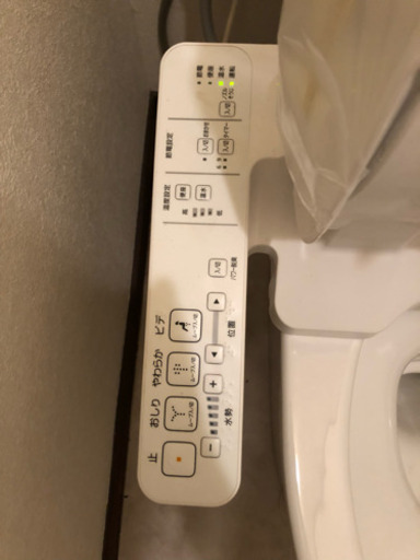 値下げ 鹿児島市 TOTO トイレ 美品 ウオッシュレット付き ...