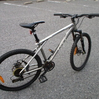 【エコプラス小倉南店】GT マウンテンバイク シルバー色 3×9段変速 Sサイズ☆スタッフ向井オススメ☆ 中古車 自転車 チャリ スポーツ車 エコプラス小倉南店】GT マウンテンバイク シルバー色 3×9段変速 S