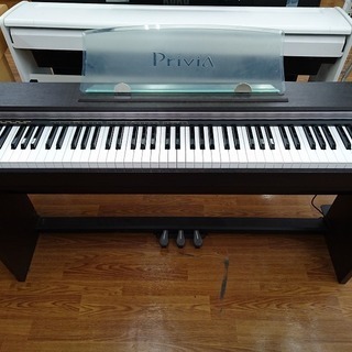 CASIO　電子ピアノ　PX-760