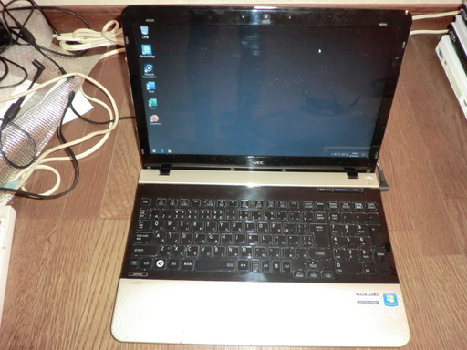 NEC i5 ブルーレイ PC-GL23DZHAU SSD メモリ8GB クロスゴールド win10
