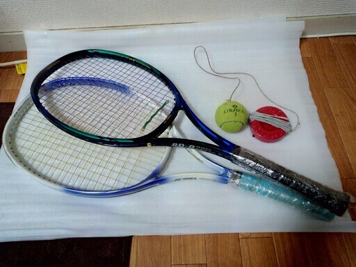 Yonex ヨネックス テニスラケット2本ゴムひも付きテニスボール とも 河内天美のテニスの中古あげます 譲ります ジモティーで不用品の処分 Yonex ヨネックス テニスラケット2本ゴムひも付きテニスボール とも 河内天美のテニスの中古あげます 譲ります ジモティーで不用品の処分
