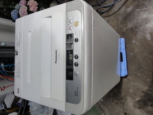 西９７８　パナソニック　全自動洗濯機　５KG　２０１５年製　NA-F50B8