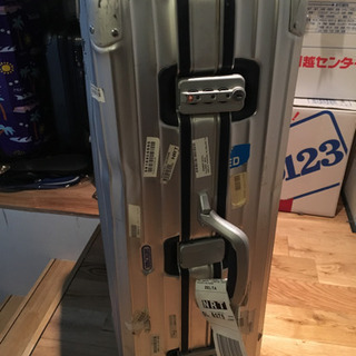 リモアのスーツケース