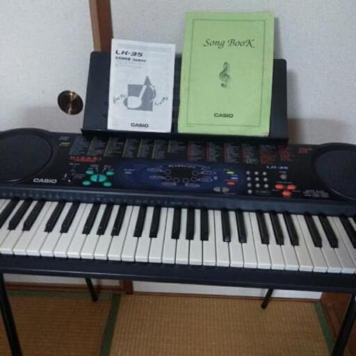 CASIOキーボードLK35 (ミー) 枚方市の鍵盤楽器、ピアノの中古あげます・譲ります｜ジモティーで不用品の処分