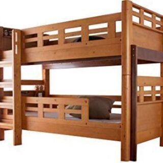 頑丈な、木製二段ベッドを格安で譲ってください。