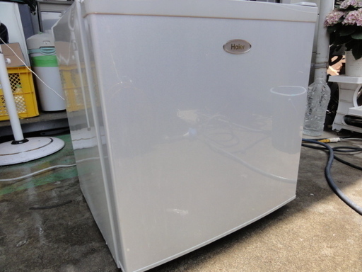 西９８１　ハイアール　１ドア　冷凍庫　３８L　JF-NU40B