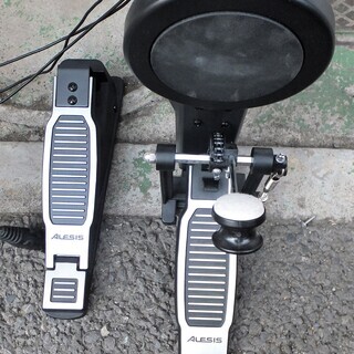 ☆アレシス ALESIS 電子ドラムセット NITRO DRUM MODULE◇自宅でドラム練習
