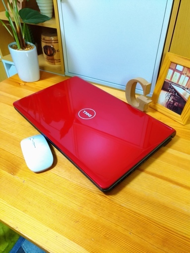 corei3で大容量500G☆　オシャレで可愛いルビーレッド光沢★　DELL　Inspiron　メモリ4G　高画質高音質　最新Windows10　64Bit　赤光沢　15.6インチ　マウス付き 　ノートパソコン　無線LAN　Wi-Fi対応 　テンキー＆ウェブカメラ付き　DVDドライブ