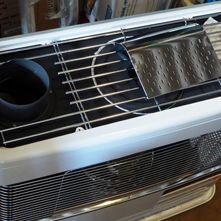 美品◆CORONA（コロナ） 半密閉式石油ストーブ SV-7014SR 木造18畳/コンクリ25畳 2015年製◆