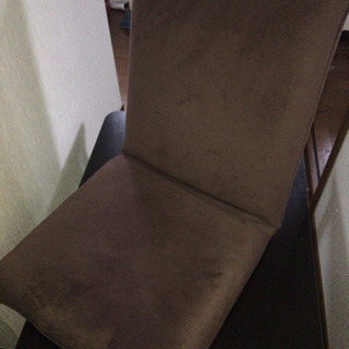 柔らかめの茶色い座椅子