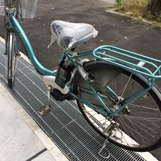 【9】電動自転車 ブリヂストン Assista ブルーグリーン系 地域限定 ブリヂストン アシスタ 新基準 子供乗せ 8,9AH 水色 長生き