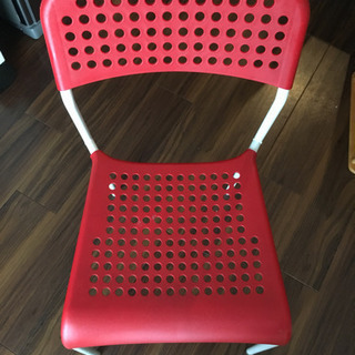 IKEA ADDE 赤 プラスチックチェア
