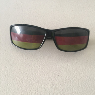 ドイツ国旗のサングラス