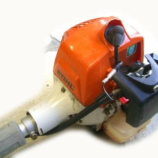 STIHL スチール FS2652 肩掛け式 刈払い機 25.6cc 2サイクルエンジン【動作保証】