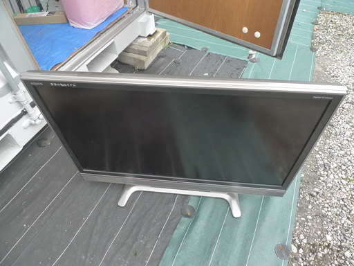 2009年製　シャープ　アクオス　42型　亀山モデル　テレビ　売ります