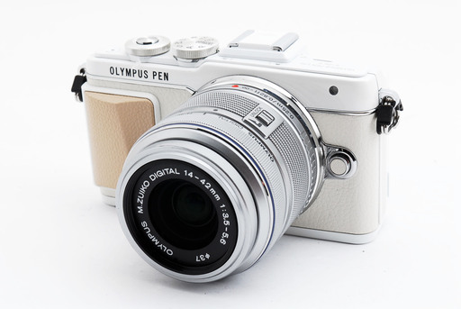 OLYMPUS Pen Lite E-PL7 ホワイト レンズセット★極上美品★高機能\u0026スマホへ転送\u0026自分撮り★8GB新品SDカード、外付けフラッシュ付き！