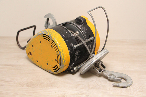 RYOBI リョービ 小型ウインチ WI-61C 100V 最大捲上荷重60kg ワイヤーロープ　3.3ｍｍ×31ｍ(6ED3299Yw)