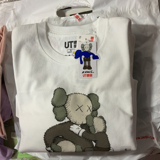 UNIQLO   カウズTシャツ 希少