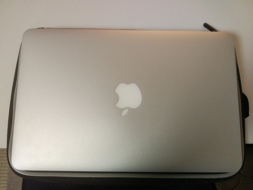 ノートパソコン Macbook Air 11inch 2011Mid