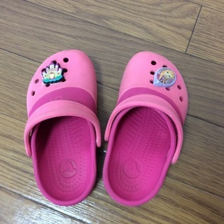 女の子 クロックス サンダル 15センチ たや 葛西のキッズ用品 子供用シューズ の中古あげます 譲ります ジモティーで不用品の処分