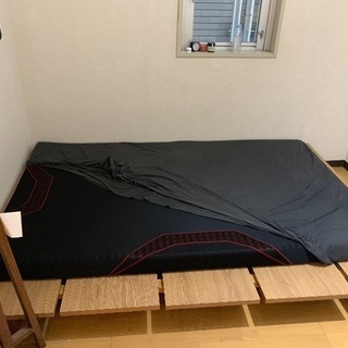 ベットフレーム(ダブル)＋西川Airマットレス(セミダブル)