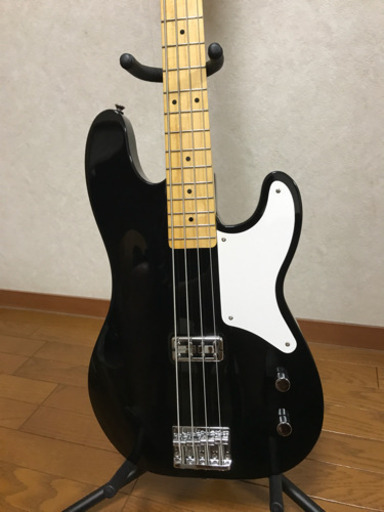 値下げしました！ Squier カブロニータ ベース 値下げしました！ Squier カブロニータ ベース