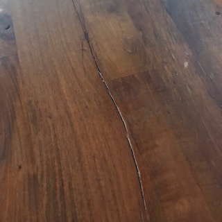 ダイニングテーブルセットとベンチ