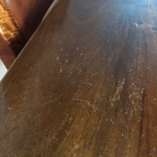 ダイニングテーブルセットとベンチ