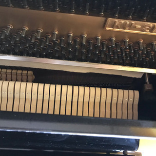 急ぎです。日本製、カワイのアップライトピアノ