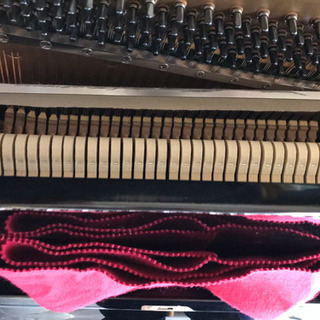 急ぎです。日本製、カワイのアップライトピアノ