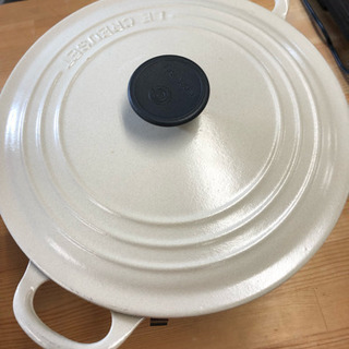 白色 ル・クルーゼ 直径22cm