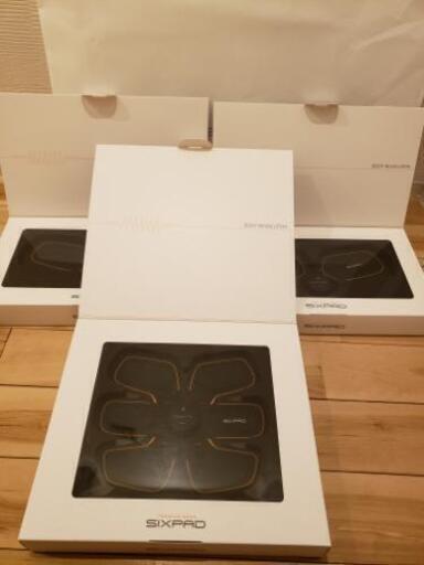 夏まで時間がない!新品未使用シックスパッドアブズ＋ボディ×2