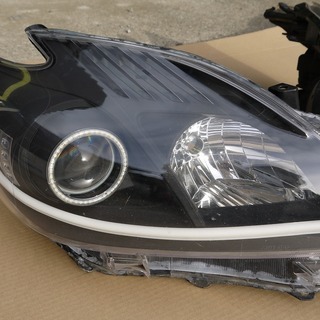 30系 プリウス 社外 ヘッドライト インナーブラック LED チューブ