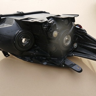 30系　プリウス　社外　ヘッドライト　インナーブラック　ＬＥＤ　チューブ　イカリング　加工品