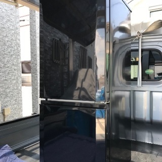 取引中2014年製ブラック冷凍冷蔵庫。千葉県内配送無料。設置無料。 取引中2014年製ブラック冷凍冷蔵庫。千葉県内配送無料。設置無料。