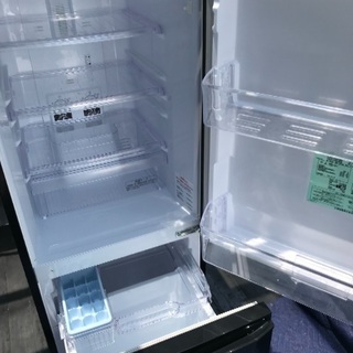 取引中2014年製ブラック冷凍冷蔵庫。千葉県内配送無料。設置無料。